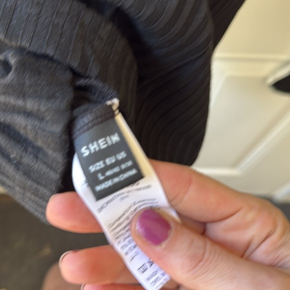 SHEIN Y2K style ribbed turtleneck with white stripe size large - Picture 5 of 5